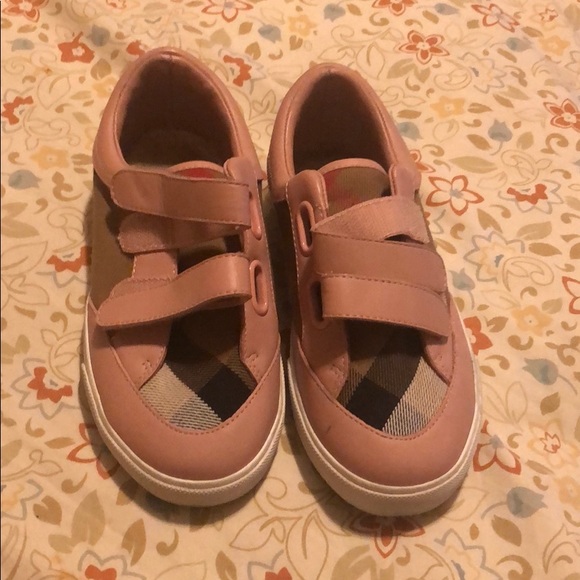 Burberry sneakers - Picture 1 of 2